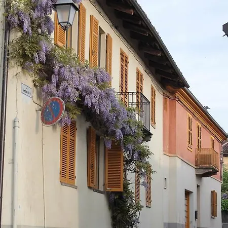 Le Case Della Giardiniera Feriehus Pralormo